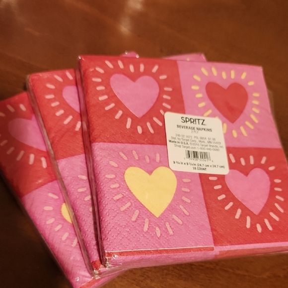Heart Patterned Napkins - Picture 2 of 3